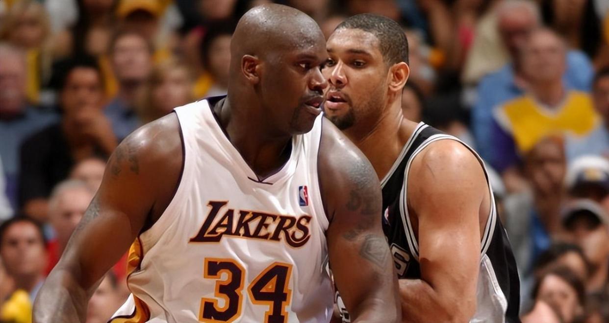 更衣室的双 更衣室的双