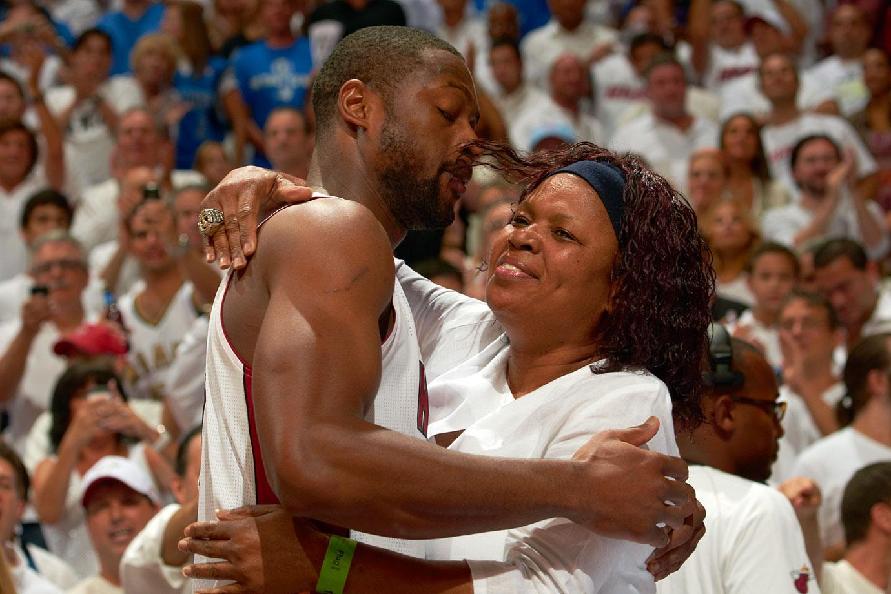 他更多采取 他更多采取