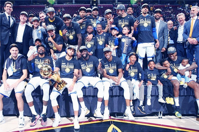 转场粒子突 转场粒子突